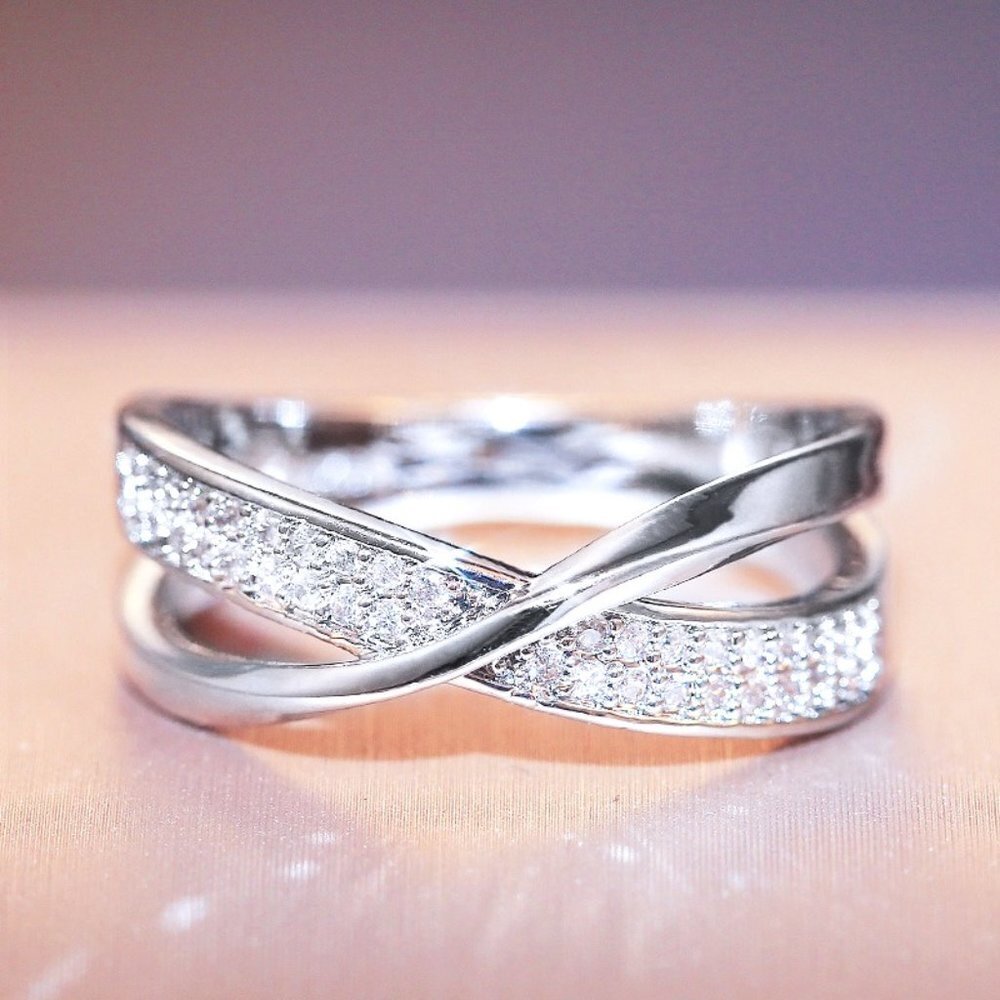 😍New with Tag (NWT) Trendy Dazzling 💎CZ Stone Ring for Women, F037 - Picture 7 of 8
